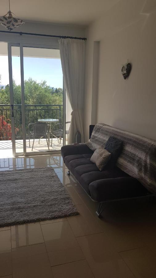 Apartment Oasis Polis Buitenkant foto